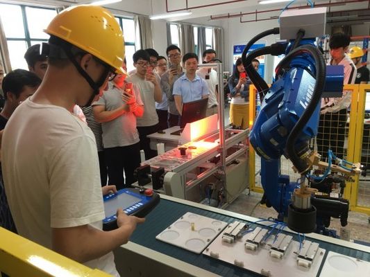 Scalability Easily Robot Teach Pendant With Industrial Robot System